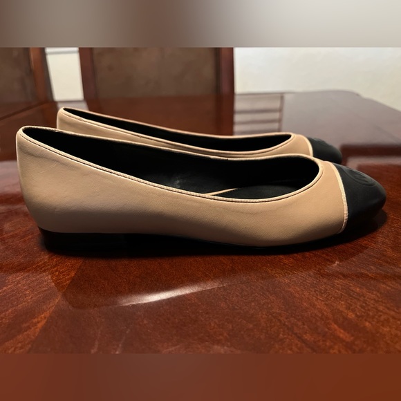 NEW! Michael Kors Dylyn Leather Ballet Flats - Picture 4 of 8